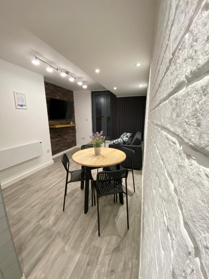 The Works - Private One Bedroom Apartment 맨체스터 외부 사진