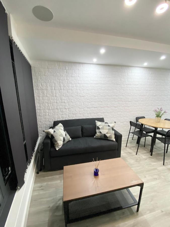 The Works - Private One Bedroom Apartment 맨체스터 외부 사진